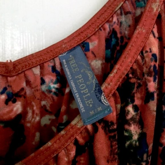 Free People Red Patterned Babydoll Top M Boho Flowy Tunic Peasant Blouse - Picture 2 of 3
